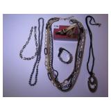 BOMBAY SHOE ORNAMENT, MULTI STRAND GOLD TONE AND