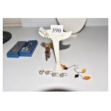 TWO KEYCHAINS STATUE OF LIBERTY, EAGLE AND THREE