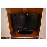 SAMSUNG TV W/ REMOTE