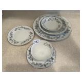 8 DINNER PLATES 8, 8, SALAD, 8 BREAD/BUTTER