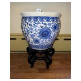 MODERN FISHBOWL BLUE/WHITE WITH STAND HAIRLINE
