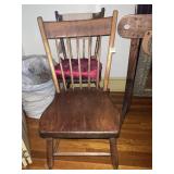ANTIQUE PLANK BOTTOM CHAIR