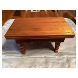 PINE FOOT STOOL 7" H X 13" W X 8" D SCALLOPED