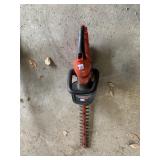 BLACK AND DECKER HEDGE TRIMMER, ELECTRIC, 20"