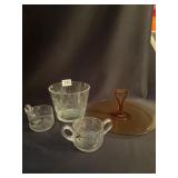 AMBER SANDWICH PLATE, CR/SUGAR OVERLAY W/ CHIP ON