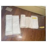 LARGE DINNER NAPKINS INCL LACE CORNER DINNER