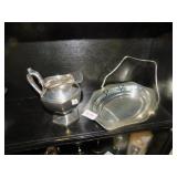 CHELTENHAM ENGLAND HANDLE DISH WITH CUTOUT DESIGN