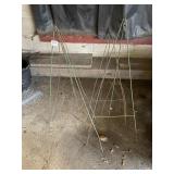 4 STURDY METAL GARDEN TRIPOD STAKES, PLANT