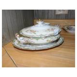 NORITAKE CHINA SERVICE FOR 8 TEACUPS, SAUCERS,
