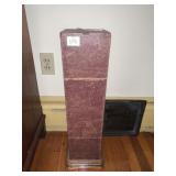 SQUARE CANDLE GLASS VASE PLUS PEDESTAL CANDLE IS