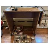 MODERN DROP SIDE TYPING STAND