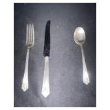 WM ROGERS SILVER PLATE FLATWARE, 8 BUTTER KNIVES,