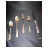 12 PLACE SETTINGS OF WM ROGERS FLATWARE WITH