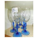 BEAUTIFUL BLUE PEDESTAL SWIRL WINE GLASSES W/