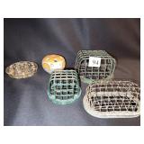 FLOWER FROGS METAL, 1 YELLOW FROG MARKED ITALY