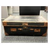 LEATHER TRUNK LEATHER HANDLES IN GOOD CONDITION