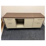29HX62X18W METAL WITH WOOD LAMINATE TOP OFFICE