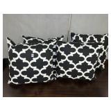 4 BLACK AND WHITE NEW IN BOX ROWLEY THROW PILLOWS