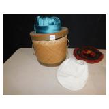 WOOL BERET, WHITE HAT AND BLUE SATIN HAT IN BOX