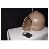 COVERED CAT LITTER BOX USED W/ NEW FILTER