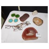 POLISHED STONES, VINTAGE CLIP-ON EARRINGS