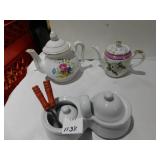 TEAPOTS, SUGAR HOLDER