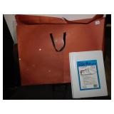 PALETTE WITH LID FOR WATER COLORS, LUCITE PIECE