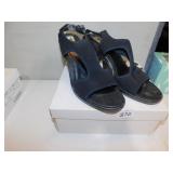 VS BLACK STRAPPY HEELS SIZE 10