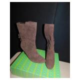 BROWN HIGH HEELS BOOKS, CALF HEIGHT, SIZE 10, HOT