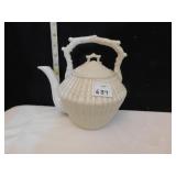 BELLEEK IRELAND COFFEE POT WITH LID, 8"H