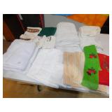 GROUP OF ASSORTED TOWELS, INCLUDING BATH TOWELS