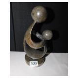 STONE MOTHER AND CHILD STATUE