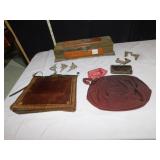 VINTAGE BOX, 2 VINTAGE PURSES