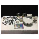 SET 2 MILK GLASS KEYSTONE MUGS, 2 VINTAGE