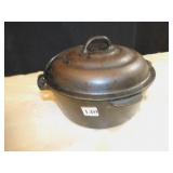 CAST IRON DUTCH OVEN W/ HANDLE
