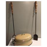 PORCELAIN SAVORY ROASTER SOME RUST & FIREPLACE