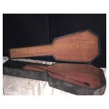 VINTAGE WOOD VIOLIN CASE WITH BOW