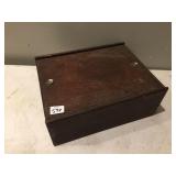 OAK WOOD BOX 14.5" X 11" X 5" W/ SLATS