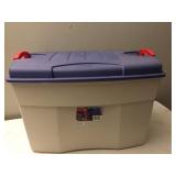 RUBBERMAID HEAVY DUTY TOTE W/ LOCKING LID