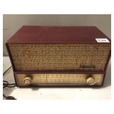 ZENITH TABLETOP RADIO A-723R