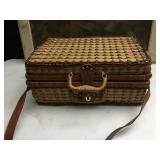PICNIC BASKET WITH SHOULDER STRAP, WOVEN AND