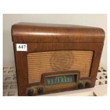 ARVIN TABLETOP TURNTABLE RADIO 50 WATT SEE OWNER