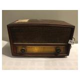 ZENITH AM/FM TABLETOP LONG DISTANCE RADIO