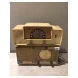 GENERAL ELECTRIC RADIOS MODELS T238B AND 428