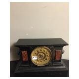 MANTLE CLOCK WITH KEY STONE CASE GLASS DOOR
