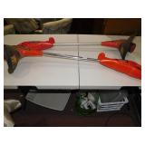 BLACK & DECKER CORDLESS WEED EATER WITHOUT