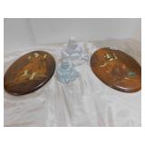 2 CERAMIC BUDDHAS AND 2 INLAID WOOD ASIAN THEME