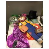 GROUP OF HALLOWEEN DECORATIONS IN TOTE