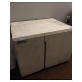 ROLLING 2 DOOR CABINET 23" H X 29" W X 23" D