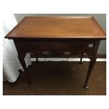 CHERRY TURNED LEG SIDE TABLE CENTER DRAWER PULL